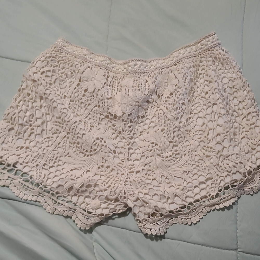 Mossimo Supply Co. Cream Lace Shorts with Scalloped Hem
